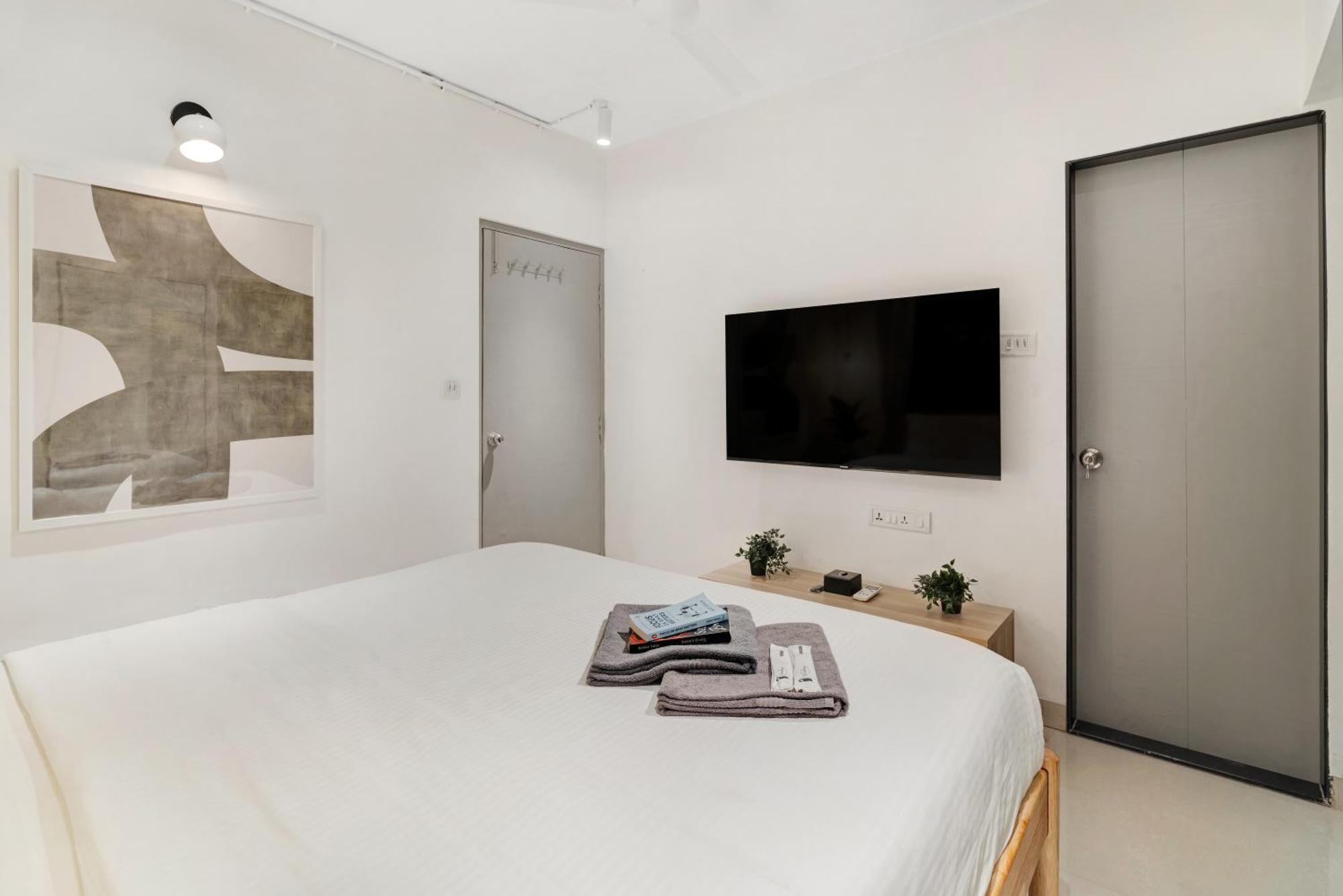 Apartament Nest 1bhk Bandra W By The Company Bombaj